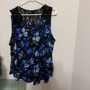 Gorgeous Torrid lace V neck sleeveless blouse. Size 3